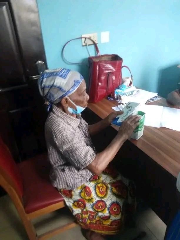 Free Medical Outreach photo 8