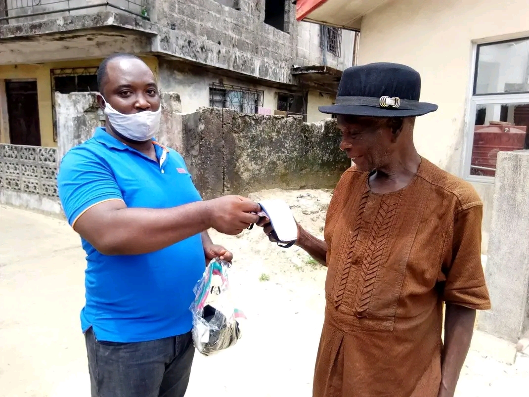 Covid-19 Relief packages and facemasks photo 6